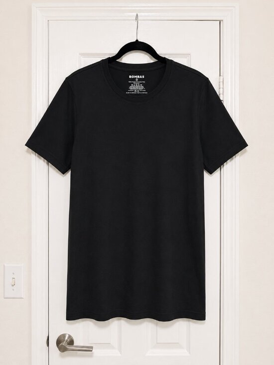 Bombas Tops - Bombas Women's Crew Neck T-Shirt. Size M/L